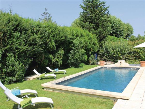 La Retraite Du Bois in L’Isle-sur-la-Sorgue, Provence, France - Vaucluse