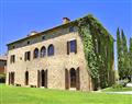 Enjoy a glass of wine at Villa Ettora; Montepulciano; Italy