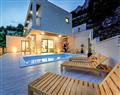 Enjoy a leisurely break at Villa Okean; Omis; Dalmatia