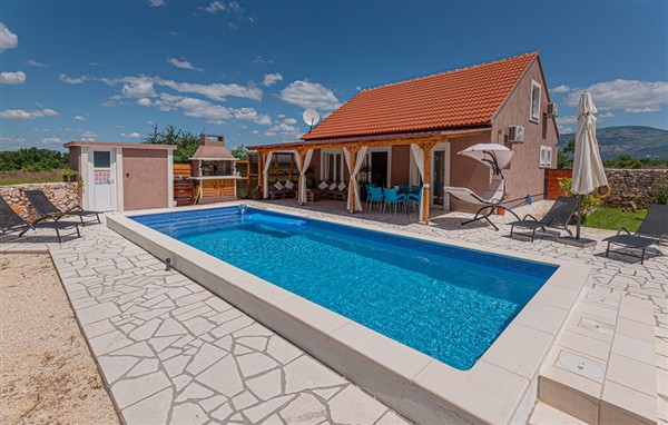 Holiday Home - Drnis - Miljevci in Croatia, Drnis - Miljevci, Croatia