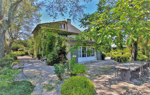 Holiday Home - Lagnes in France, Lagnes, France