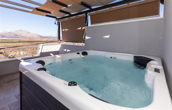 Holiday Home - Ploce - Mliniste in Croatia, Ploce - Mliniste, Croatia