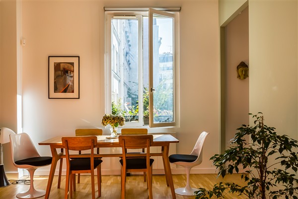 Apartment Henner in Paris, France