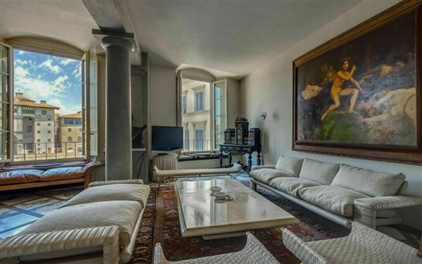 Apartment Lungarno in Italy
