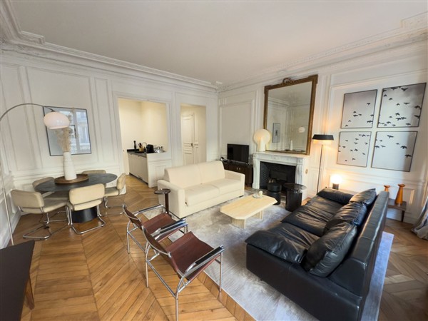 Apartment Pyramides in France