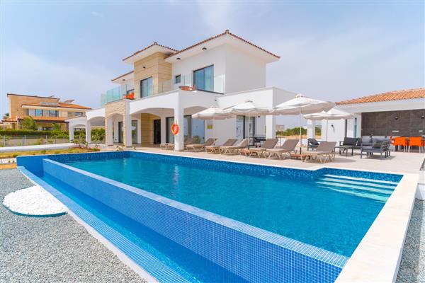 Aretousa Ena in Peyia, Paphos - Cyprus