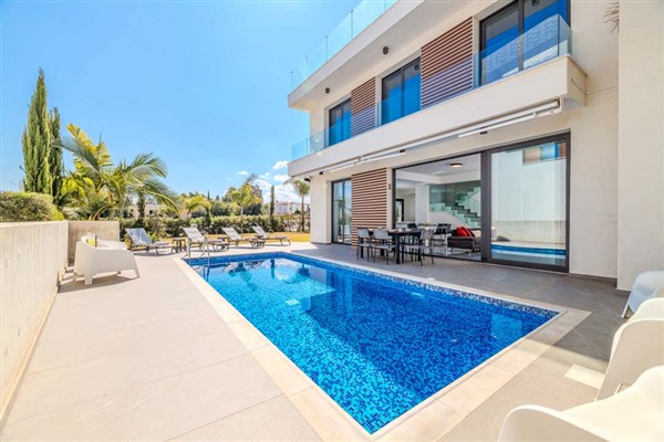 By The Beach - Aura Villa in Cyprus