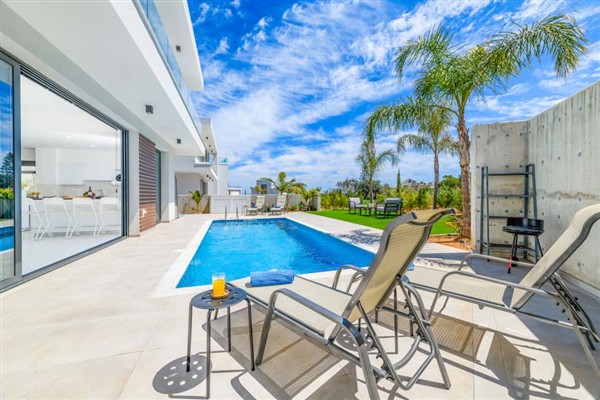 By The Beach - Royal Sapphire Villa, Protaras, Larnaca Region