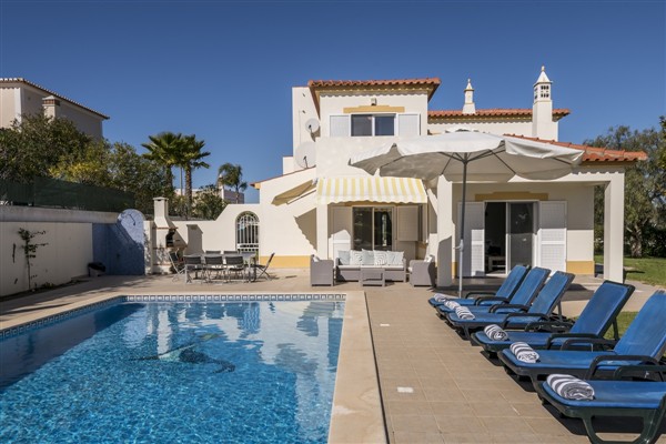 Casa Bougainvilla in Portugal