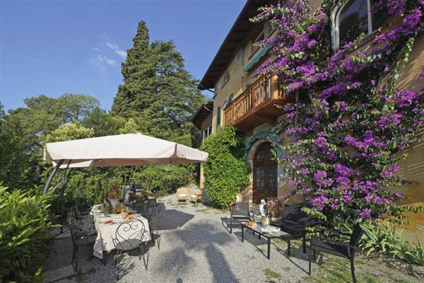 Casa Bougainvillea in Provincia di Brescia