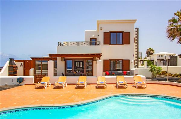 Casa Irlanda in Playa Blanca, Spain