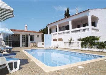 Casa Natacha In Carvoeiro Algarve Sleeps 4 People Villas In Carvoeiro