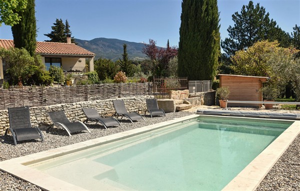 Holiday Home - Bédoin in France in Bédoin, France