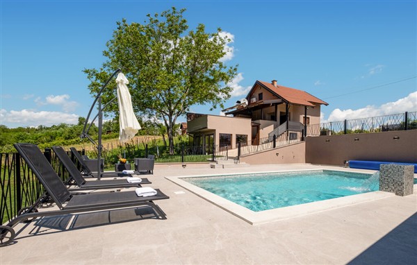 Holiday Home - Bjelovar-Kobasicari in Croatia, Bjelovar-Kobasicari, Croatia