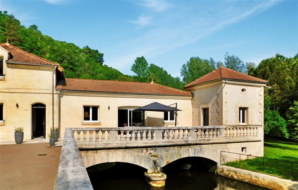Holiday Home - Brantome En Perigord in France in Brantome En Perigord, France
