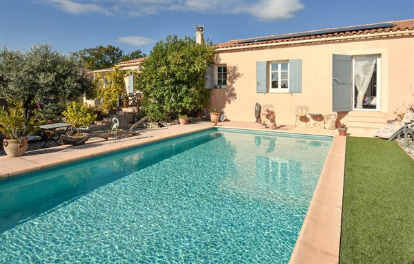 Holiday Home - Cabrières-d'Aigues in France in Cabrières-d'Aigues, France