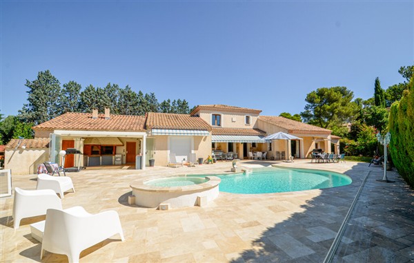 Holiday Home - Cabriès in France in Cabriès, France