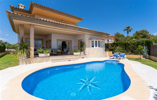 Holiday Home - Cala Bona. Urb. Son Floriana in Spain in Cala Bona. Urb. Son Floriana, Spain