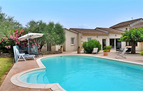 Holiday Home - Cavillargues in France in Cavillargues, France