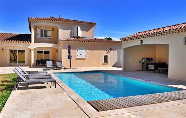 Holiday Home - Châteauneuf De Gadagne in France in Châteauneuf De Gadagne, France