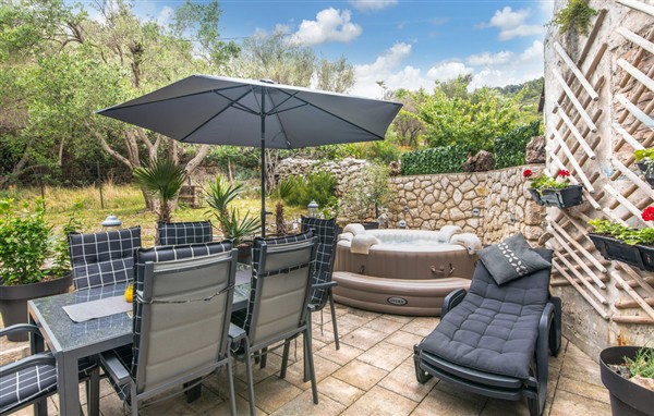 Holiday Home - Cres-Miholascica in Croatia, Cres-Miholascica, Croatia