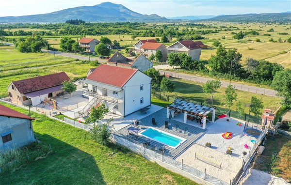 Holiday Home - Drnis in Croatia in Drnis, Croatia