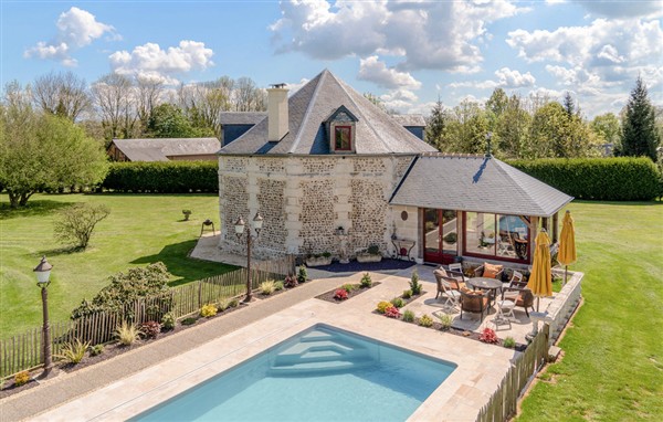 Holiday Home - Jouveaux in France in Jouveaux, France