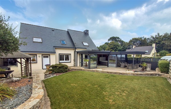Holiday Home - Landivisiau in France in Landivisiau, France