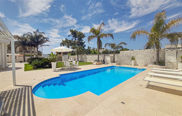 Holiday Home - Leporano in Italy in Leporano, Italy