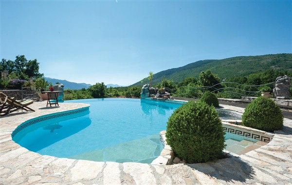 Holiday Home - Makarska-Grabovac in Croatia in Makarska-Grabovac, Croatia