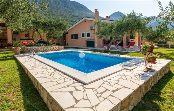 Holiday Home - Ploce-Desne in Croatia in Ploce-Desne, Croatia