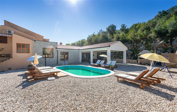 Holiday Home - Ploce-Kula Norinska in Croatia in Ploce-Kula Norinska, Croatia