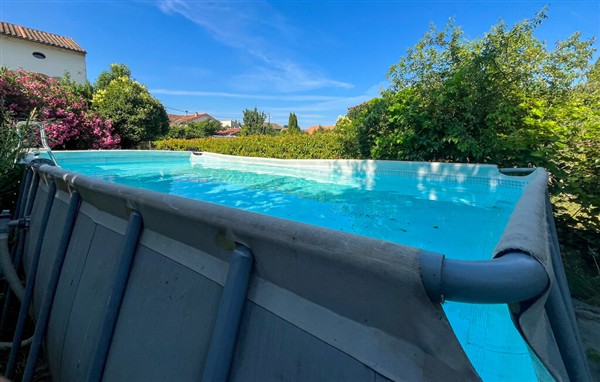 Holiday Home - Pont-Saint-Esprit in France in Pont-Saint-Esprit, France