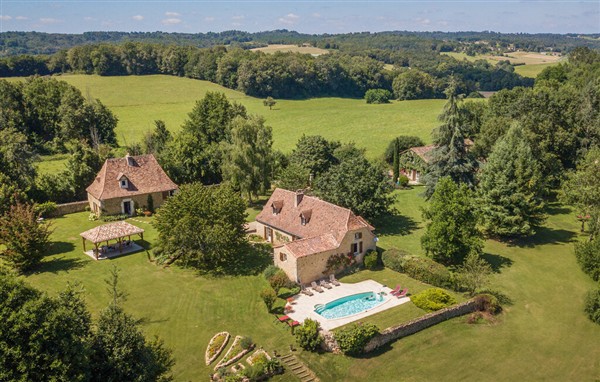 Holiday Home - Pont Saint Mamet in France in Pont Saint Mamet, France