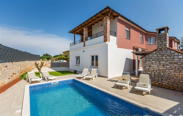 Holiday Home - Pula - Sikici in Croatia, Pula - Sikici, Croatia