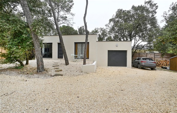 Holiday Home - Saint-Bauzille-de-Montmel in France in Saint-Bauzille-de-Montmel, France