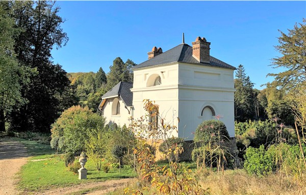 Holiday Home - Saint-Cyr-en-Arthies in France in Saint-Cyr-en-Arthies, France