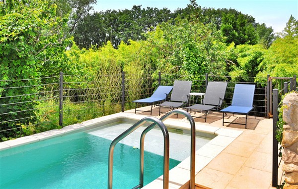 Holiday Home - Saint Laurent De Carnols in France in Saint Laurent De Carnols, France