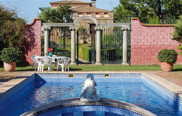 Holiday Home - Setenil de las Bodegas in Spain in Setenil de las Bodegas, Spain