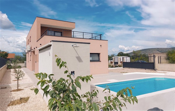 Holiday Home - Sibenik - Oklaj in Croatia in Sibenik - Oklaj, Croatia