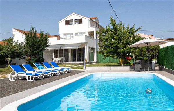 Holiday Home - Split-Dugopolje in Croatia in Split-Dugopolje, Croatia
