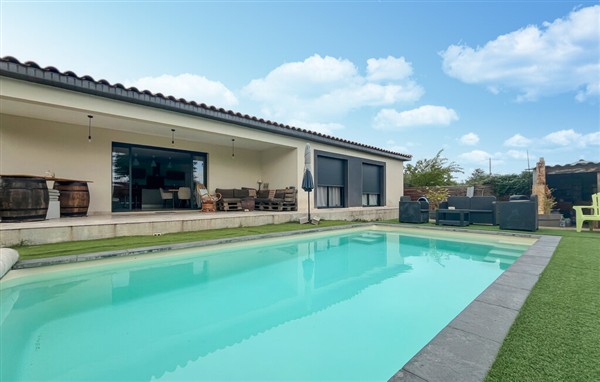 Holiday Home - St-Genies-de-Comolas in France in St-Genies-de-Comolas, France