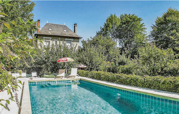 Holiday Home - Terrasson-Lavilledieu in France in Terrasson-Lavilledieu, France