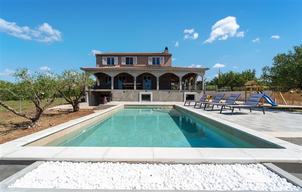 Holiday Home - Zadar - Rastevic in Croatia in Zadar - Rastevic, Croatia