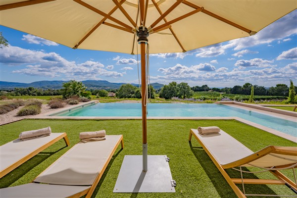 Maison Des Abeilles in Vaison la Romaine, France