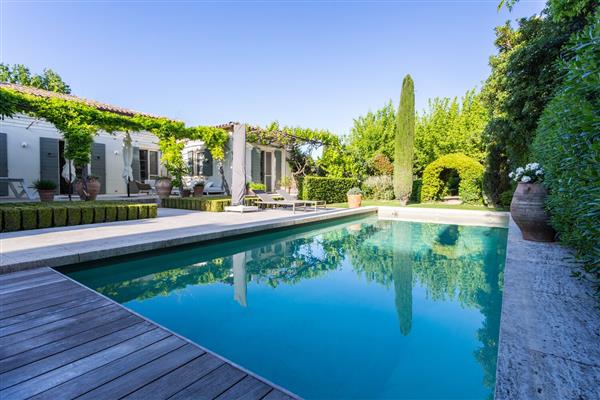 Mas du Soleil in Provence, France - Bouches-du-Rhône