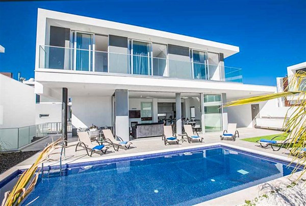 Olivine Pearl OL14 in Cyprus