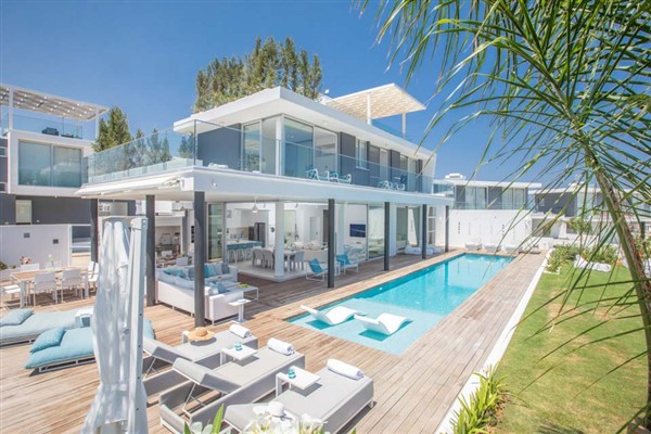 Olivine Pearl OL3 in Cyprus