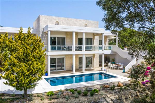 Pastida Hill Top Villa in Southern Aegean