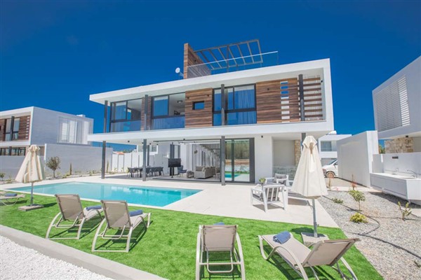 Protaras Elite Pearl 16 in Cyprus
